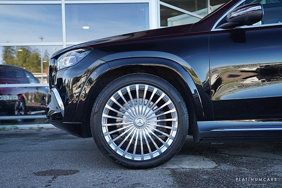 Mercedes-Benz GLS600 6 of 26