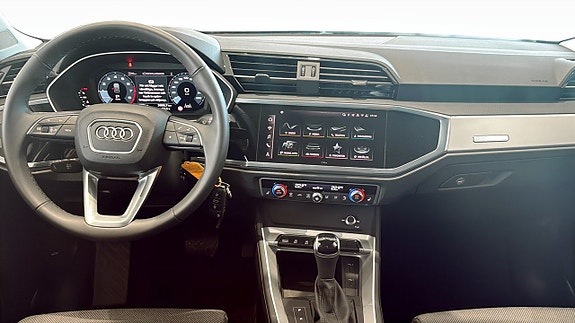 Audi Q3 10 of 16