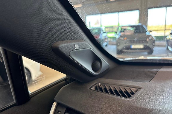 Toyota RAV4 14 of 17