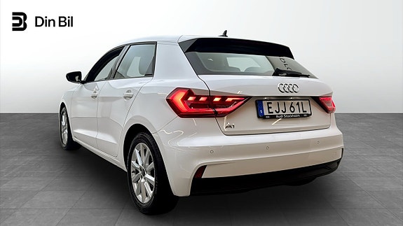 Audi A1 3 of 19