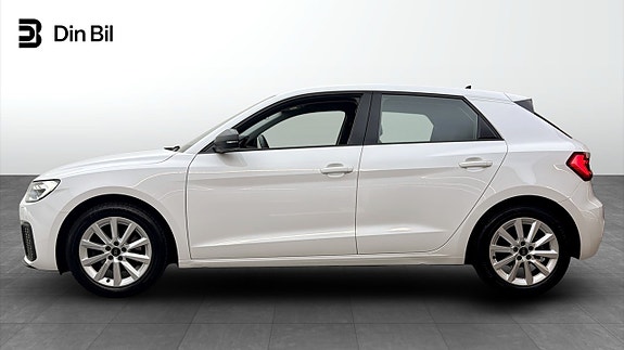Audi A1 2 of 19