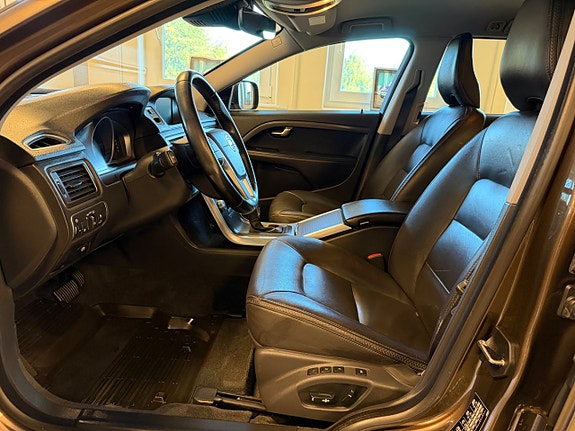 Volvo XC70 17 of 30
