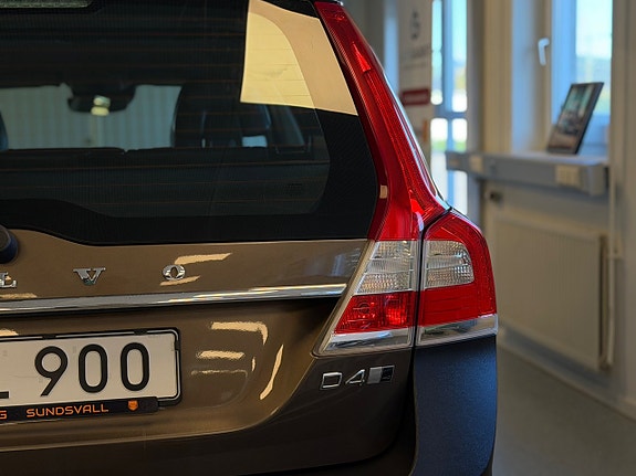 Volvo XC70 13 of 30