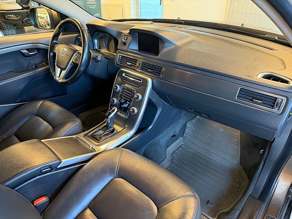 Volvo XC70 22 of 30