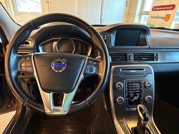 Volvo XC70 24 of 30