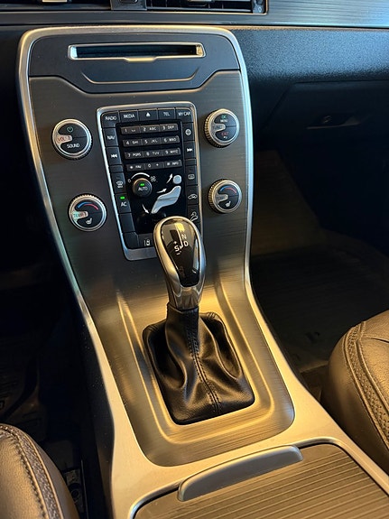 Volvo XC70 27 of 30