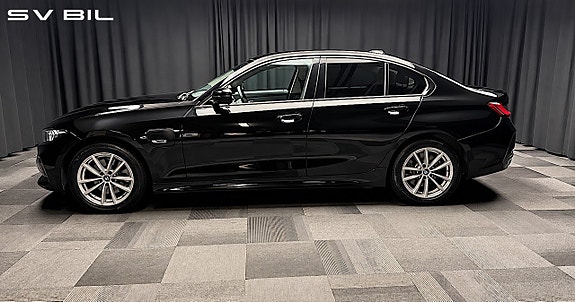 BMW 330e 7 of 30