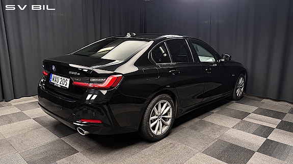 BMW 330e 4 of 30