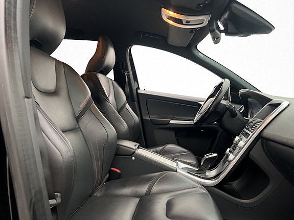 Volvo XC60 10 of 26