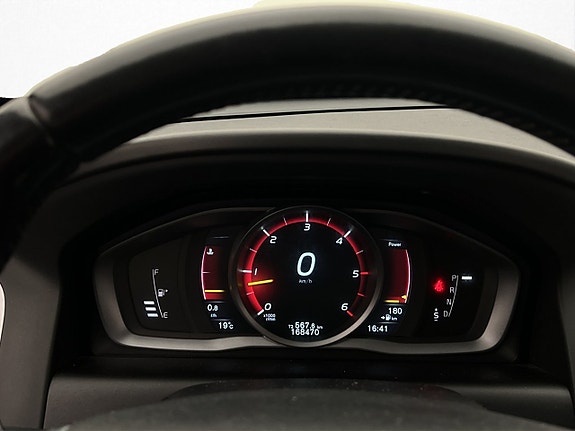 Volvo XC60 16 of 26