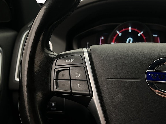 Volvo XC60 15 of 26