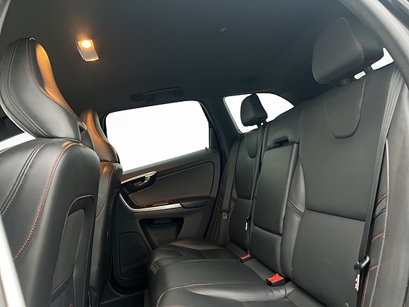Volvo XC60 13 of 26