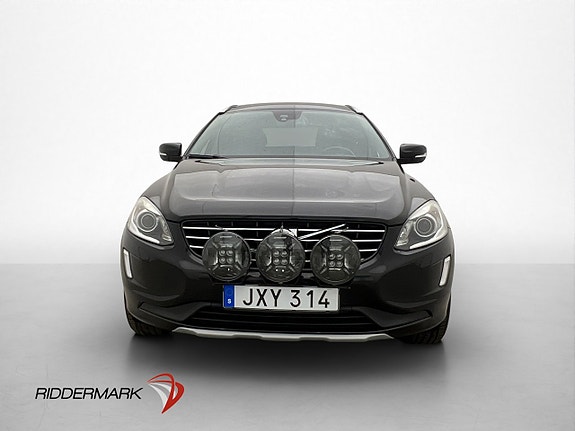 Volvo XC60 2 of 26