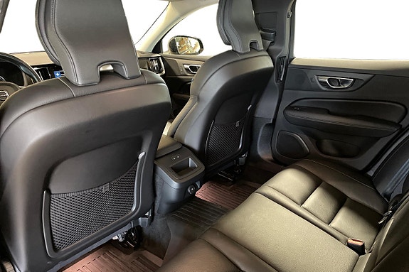 Volvo V60 Cross Country 22 of 27