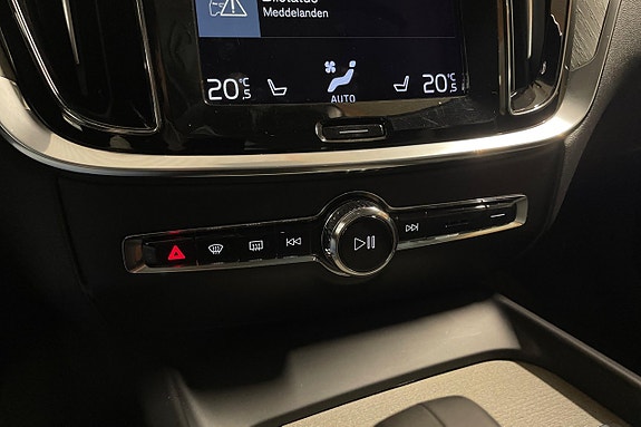 Volvo V60 Cross Country 19 of 27