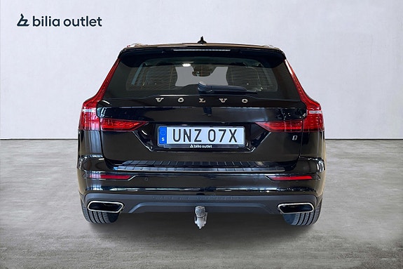 Volvo V60 Cross Country 8 of 27