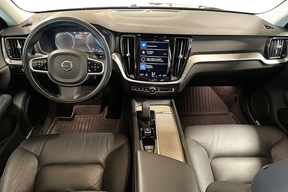 Volvo V60 Cross Country 12 of 27