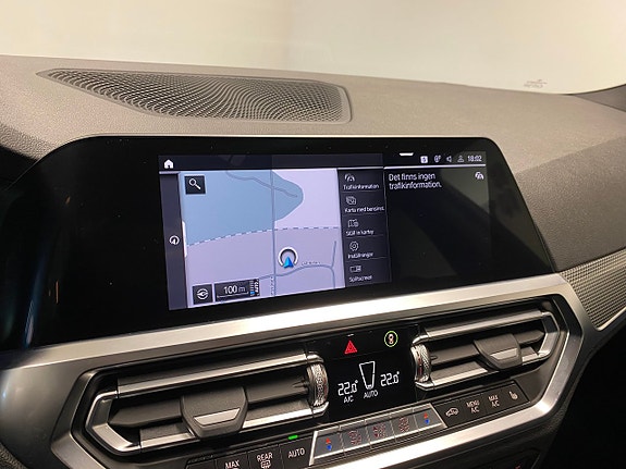 BMW 330e 12 of 17