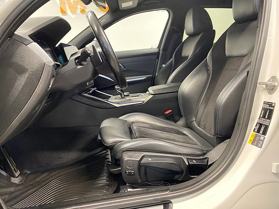 BMW 330e 6 of 17