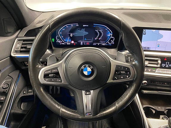 BMW 330e 15 of 17