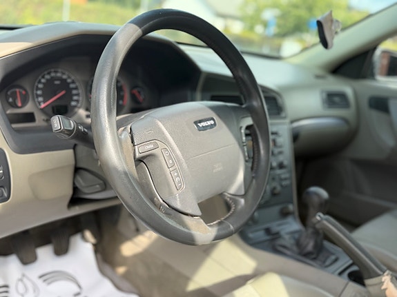 Volvo V70 7 of 7