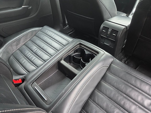Volkswagen Passat CC 10 of 15