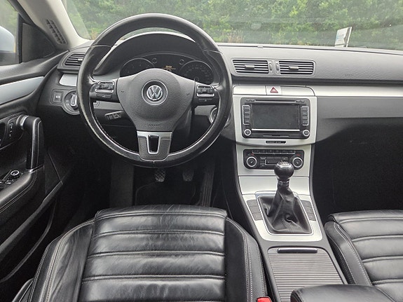 Volkswagen Passat CC 12 of 15