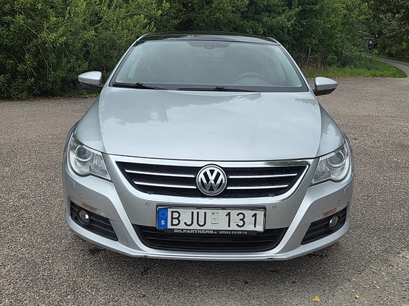 Volkswagen Passat CC 3 of 15