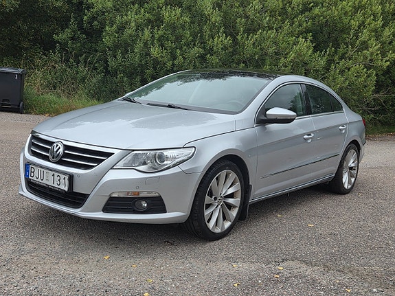 Volkswagen Passat CC 2 of 15