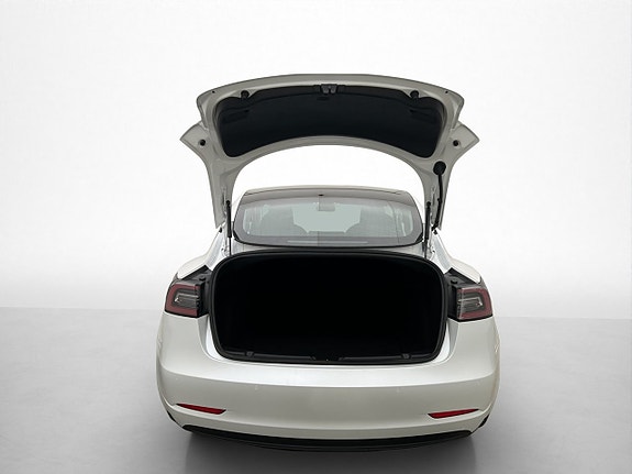 Tesla Model 3 28 of 30