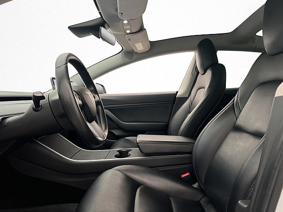 Tesla Model 3 11 of 30