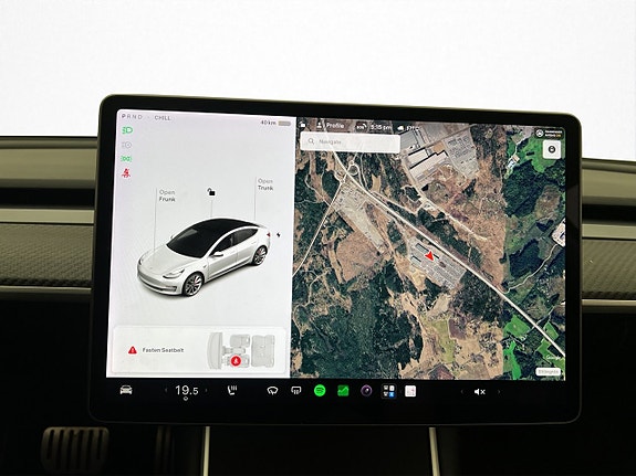 Tesla Model 3 19 of 30