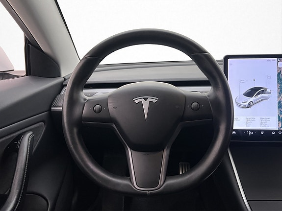 Tesla Model 3 14 of 30