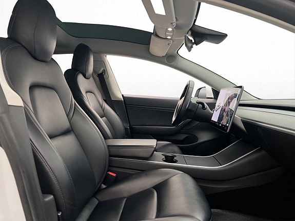 Tesla Model 3 25 of 30