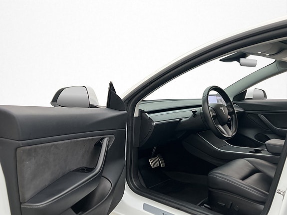 Tesla Model 3 10 of 30