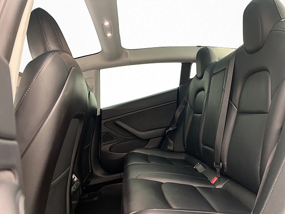 Tesla Model 3 27 of 30