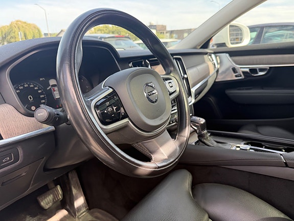 Volvo V90 Cross Country 10 of 21