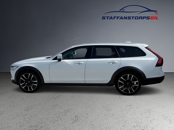 Volvo V90 Cross Country 7 of 21