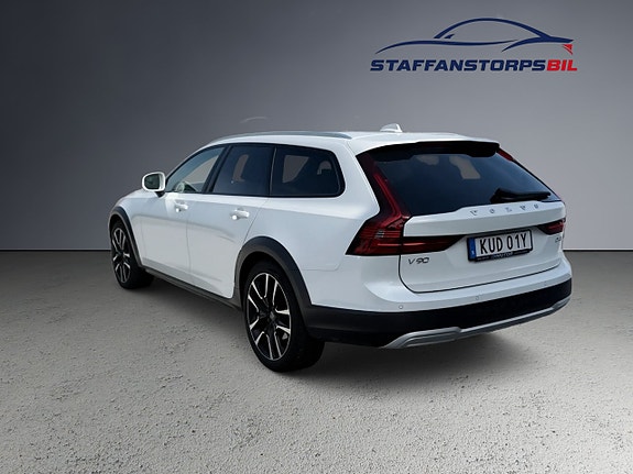 Volvo V90 Cross Country 8 of 21