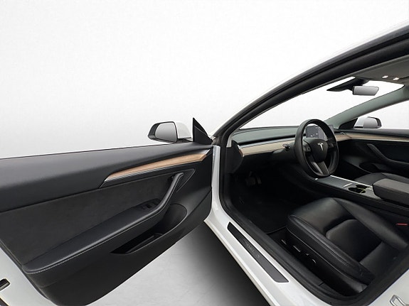 Tesla Model 3 10 of 30
