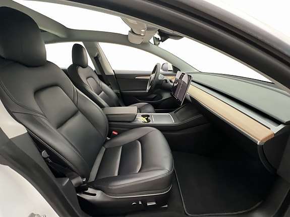 Tesla Model 3 25 of 30