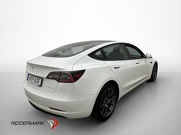 Tesla Model 3 9 of 30