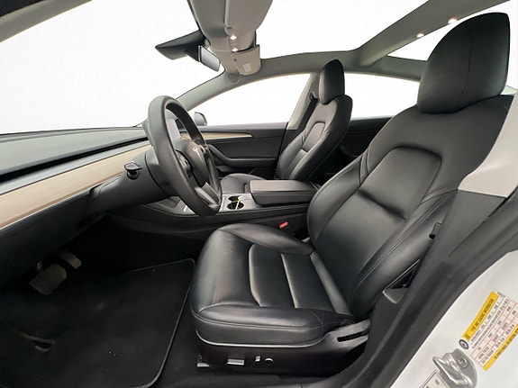 Tesla Model 3 11 of 30