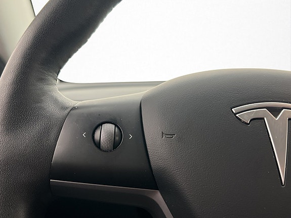 Tesla Model 3 15 of 30