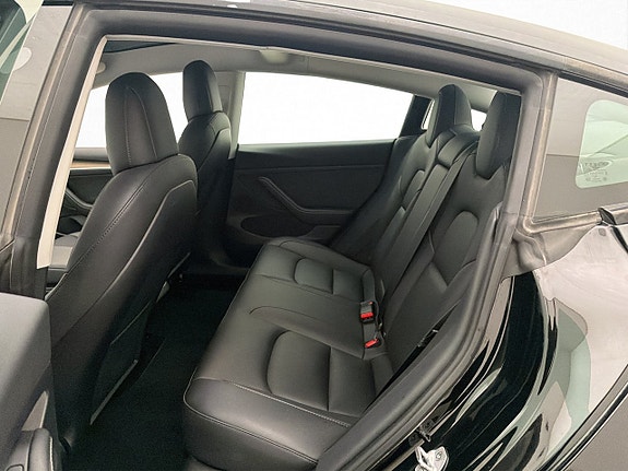Tesla Model 3 28 of 30