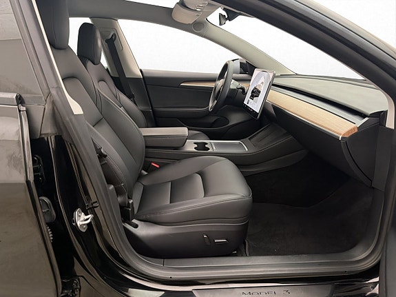 Tesla Model 3 26 of 30