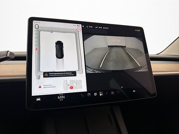 Tesla Model 3 18 of 30