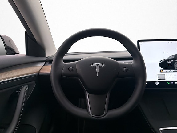 Tesla Model 3 14 of 30