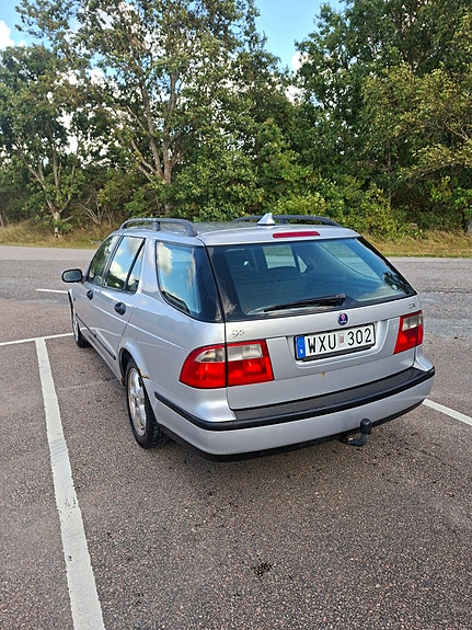 Saab 9-5 4 of 6