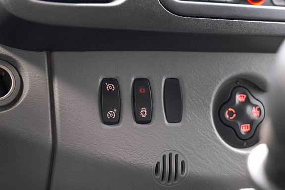 Renault Trafic 16 of 24